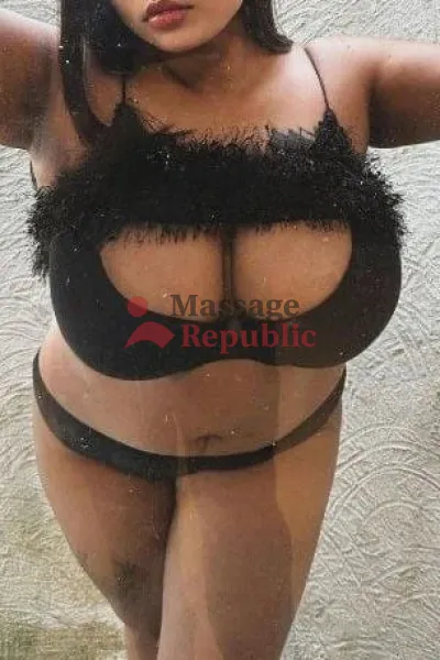 Genuine Horny Mistress for online nd real session..