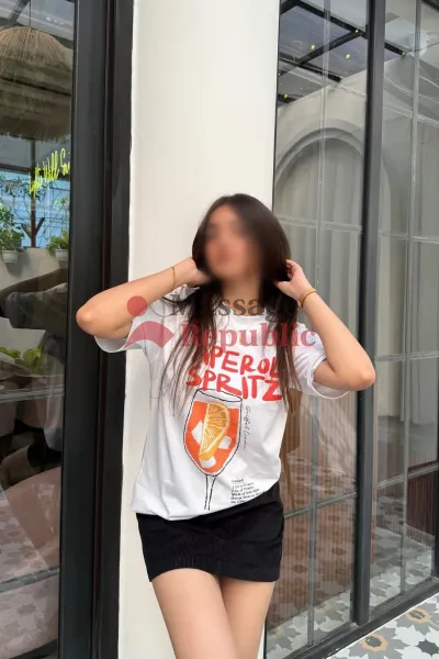 Call Girls In East of Kailash—>(( 9~555 77__38=36))—>Delhi NCR